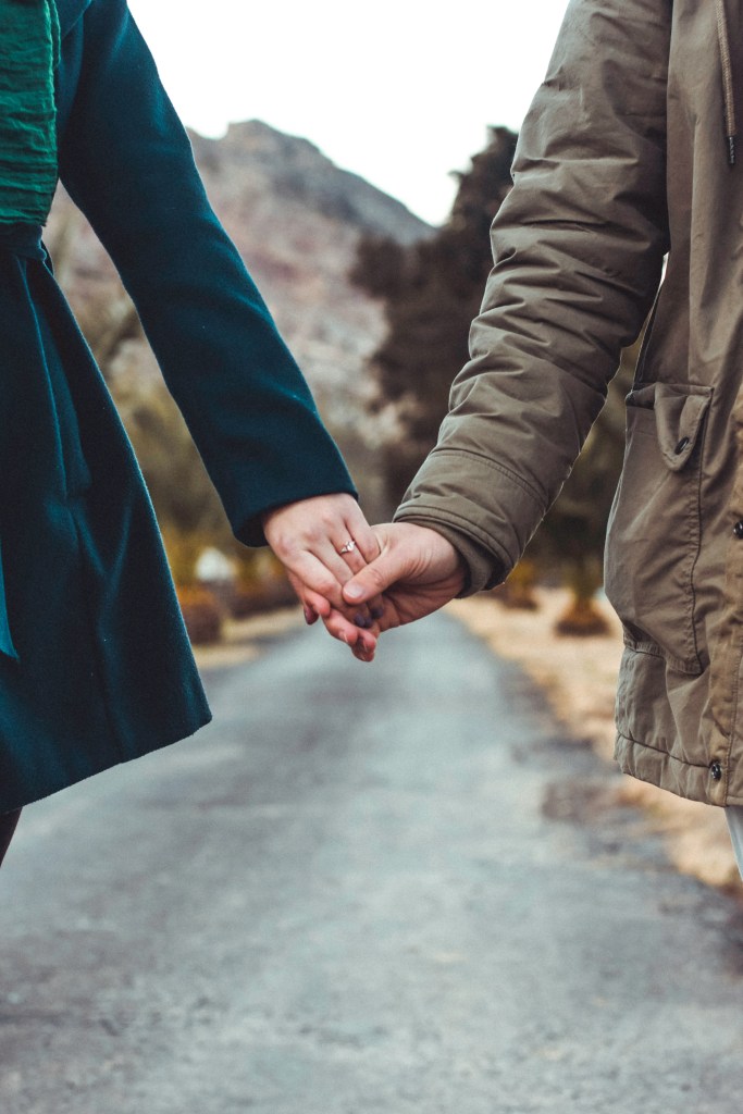 When you feel attracted to someone do they feel it too? 15 Signs ...